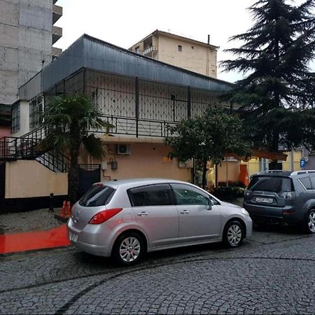 Enjoy The Hostel Batumi Exterior photo