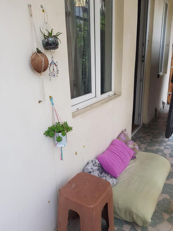 Enjoy The Hostel Batumi Exterior photo