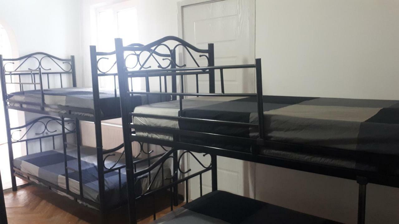 Enjoy The Hostel Batumi Exterior photo