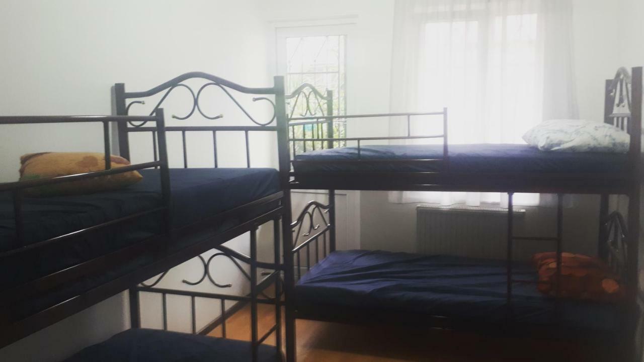 Enjoy The Hostel Batumi Exterior photo