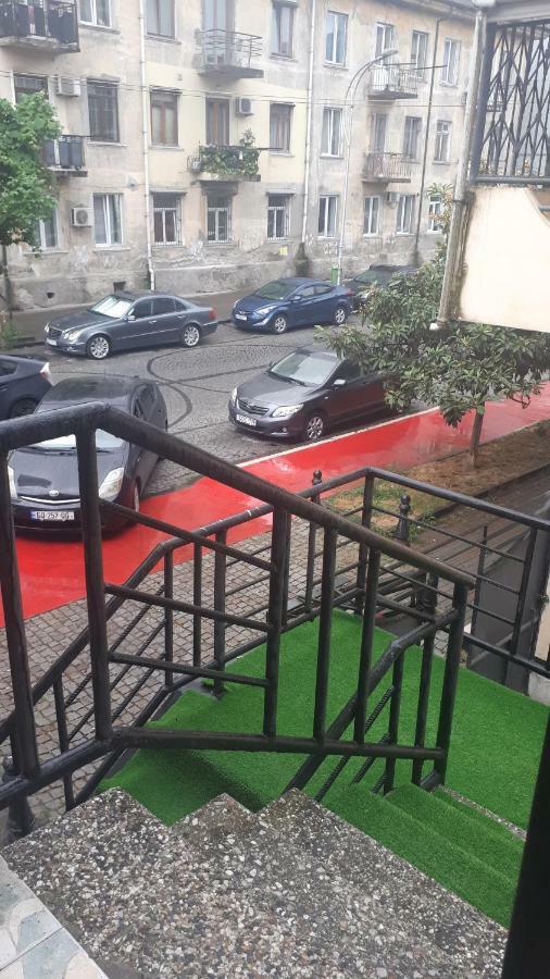 Enjoy The Hostel Batumi Exterior photo
